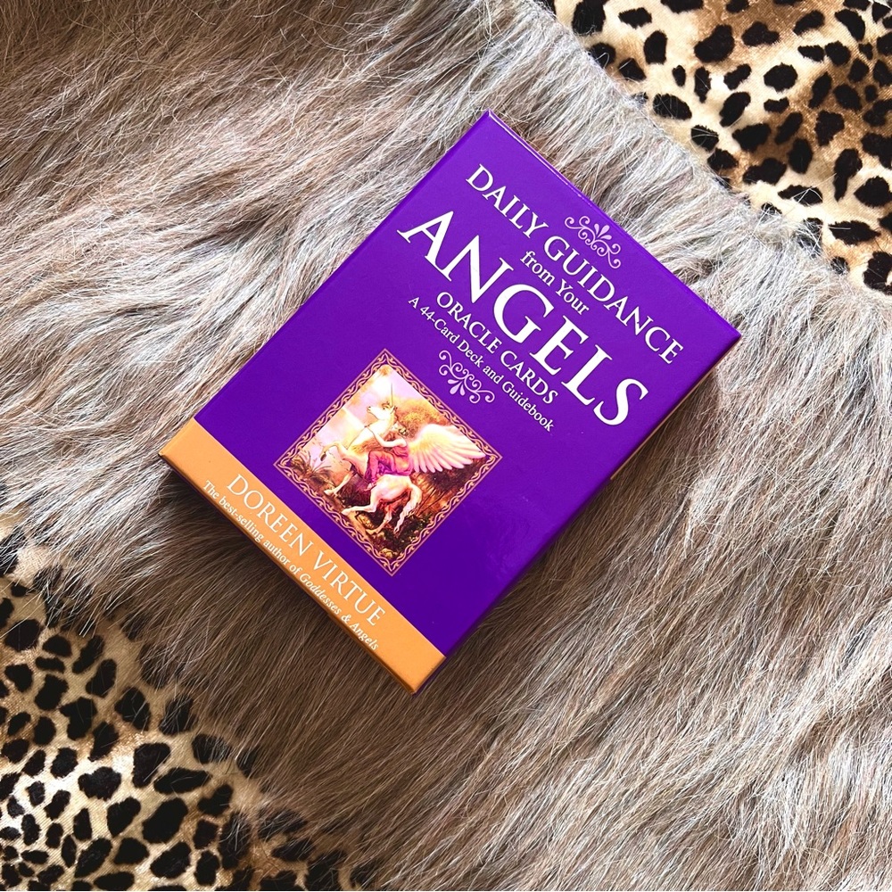 ꕤ 𝐒𝐎𝐋𝐃 ꕤ DAILY GUIDANCE from YOUR ANGELS Oracles: 44-Card Deck ⋆ PRE-LOVED ⋆